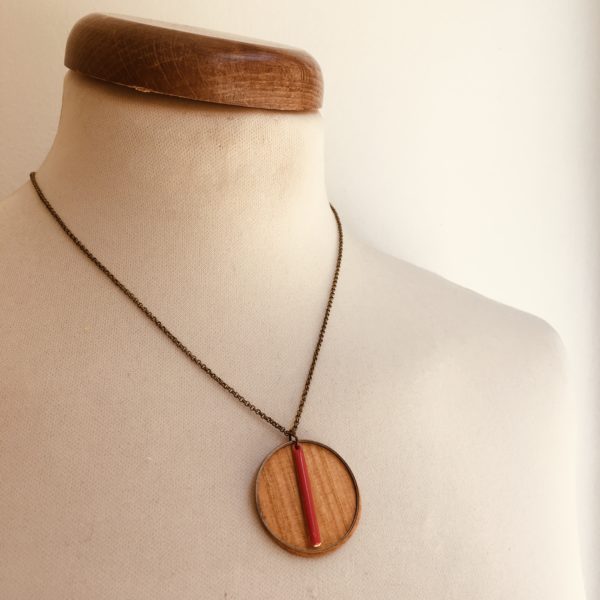 collier bois rond coloré bâtonnet chaine Corail Rootsabaga Bijoux Naturels Artisanaux